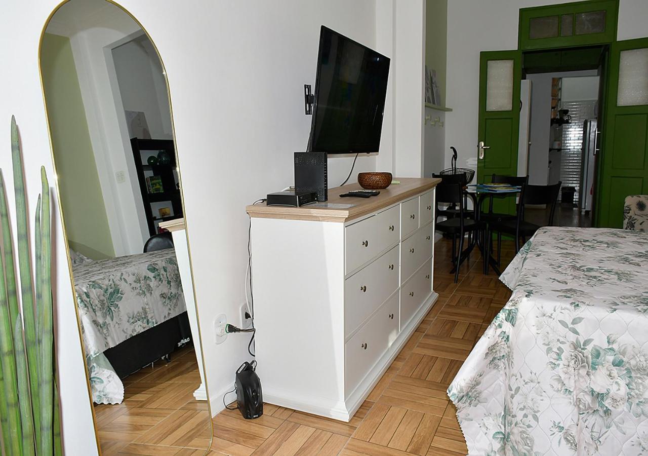 Miguel Lemos Apartment *